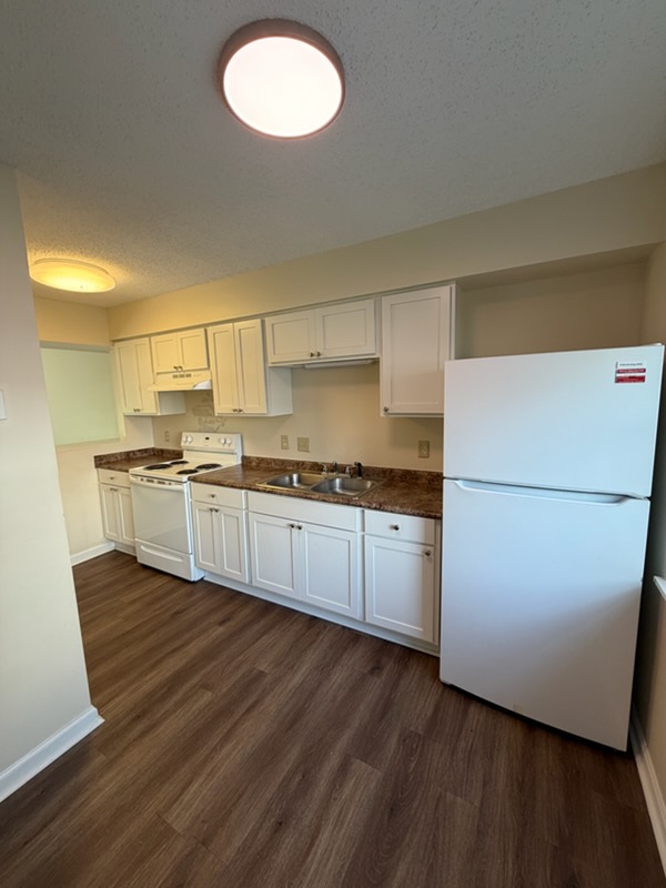 107 Knollwood Drive - C-1